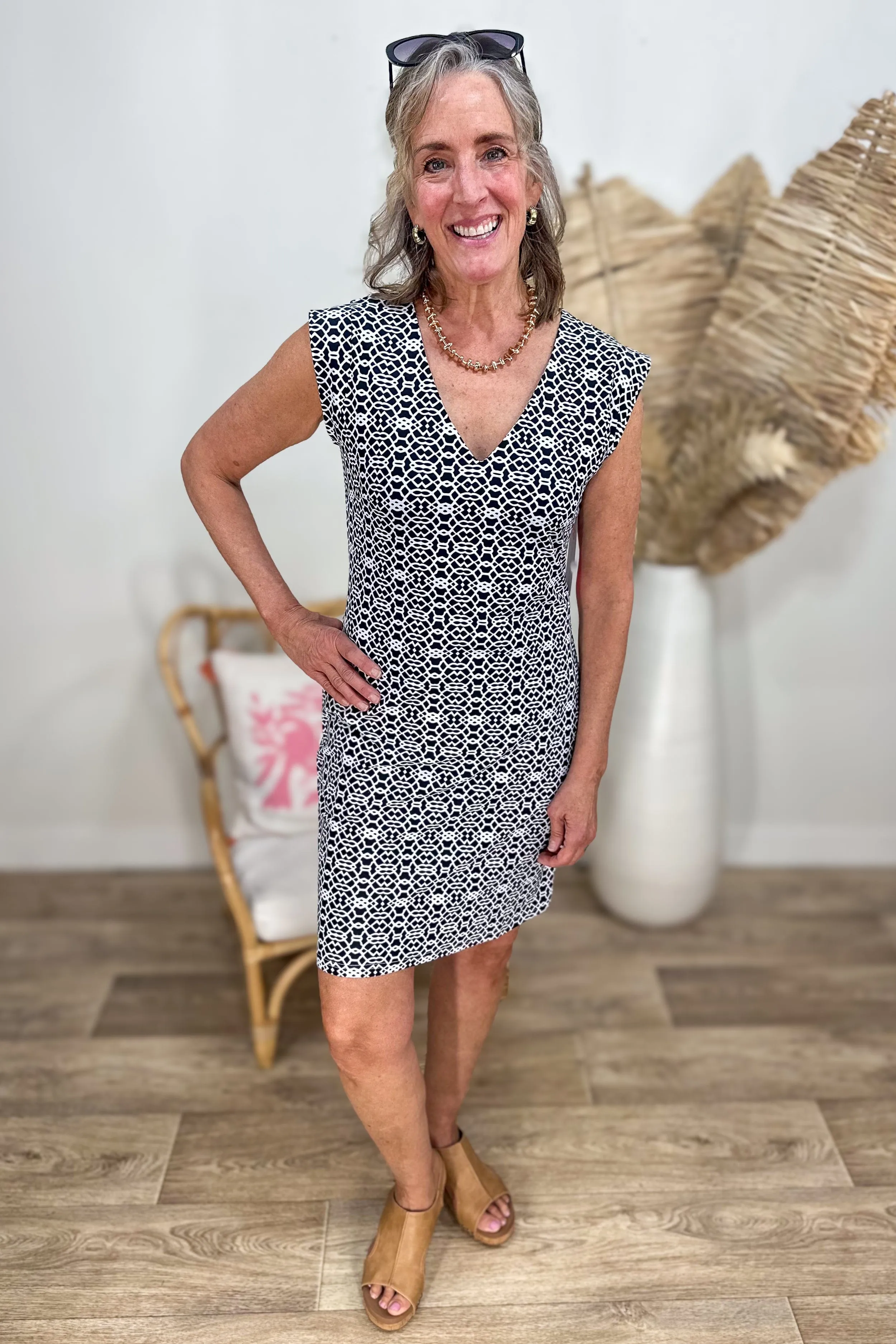 Black & White Circle Cap Sleeve Dress