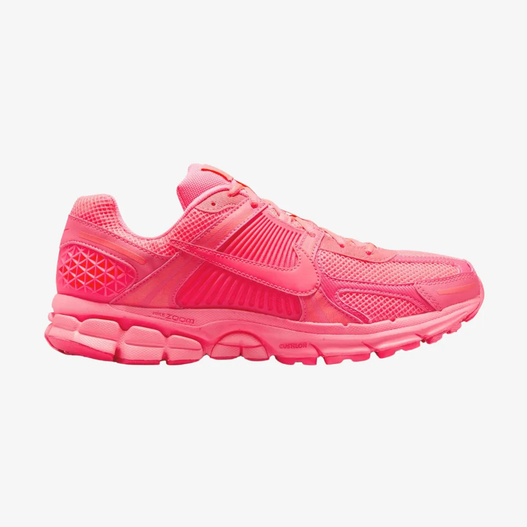 mens nike zoom vomero 5 (hot punch)